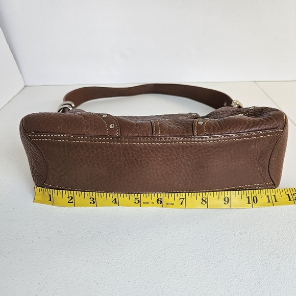 Fossil Shoulder Bag Brown Pebble Leather Studded Accents Y2k Vintage - Picture 11 of 16